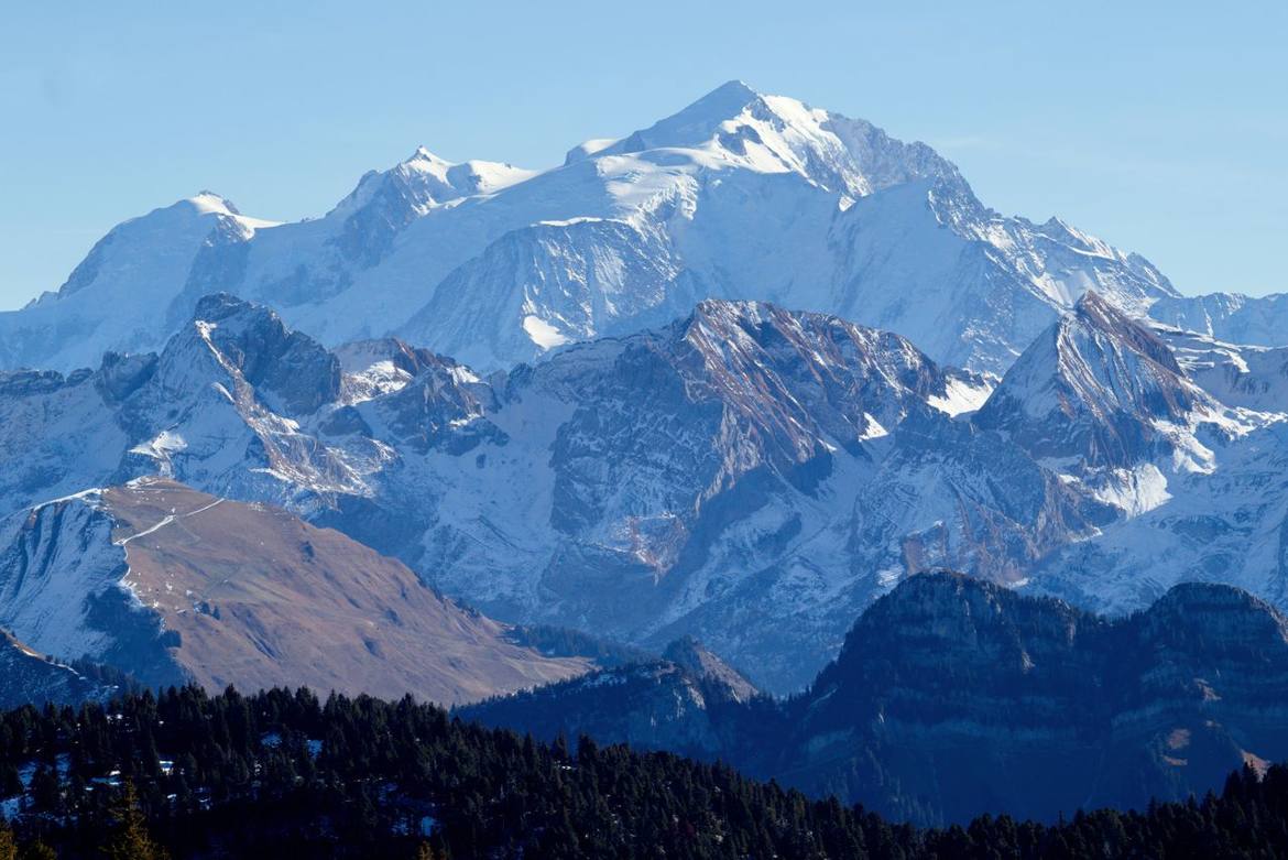 Le Mont-Blanc, au delà des Aravis