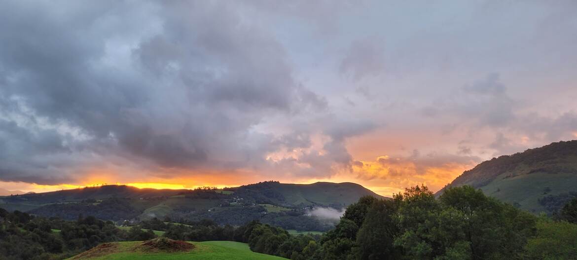 et le ciel pris feu