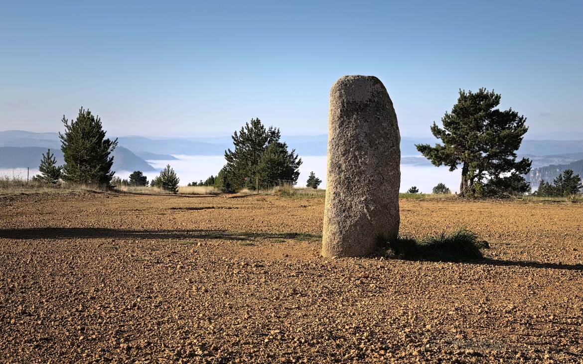 Menhir de la cham des Bondons