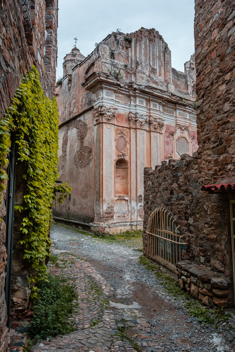 Bussana Vecchia, ruelle 9