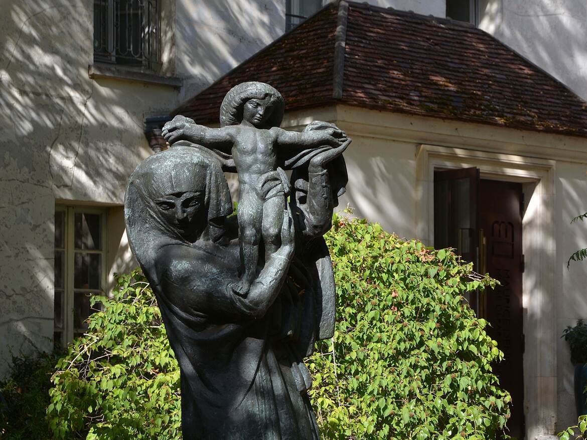 La Vierge à l'offrande