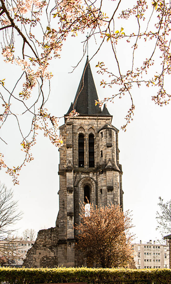 le clocher Ste-Marie Madeleine