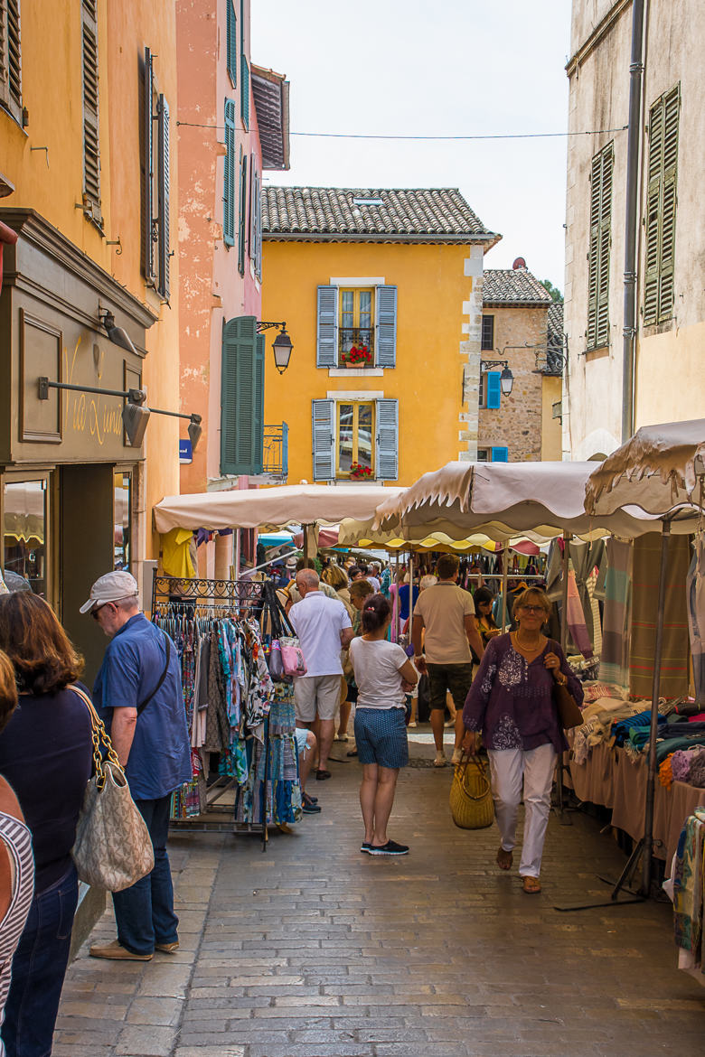 Jour de marché à Valbonne (2)