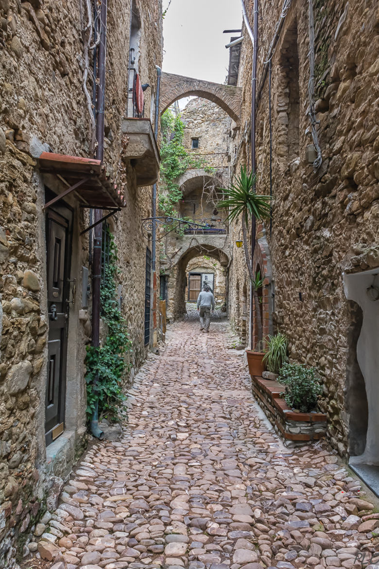 Bussana Vecchia, ruelle 10