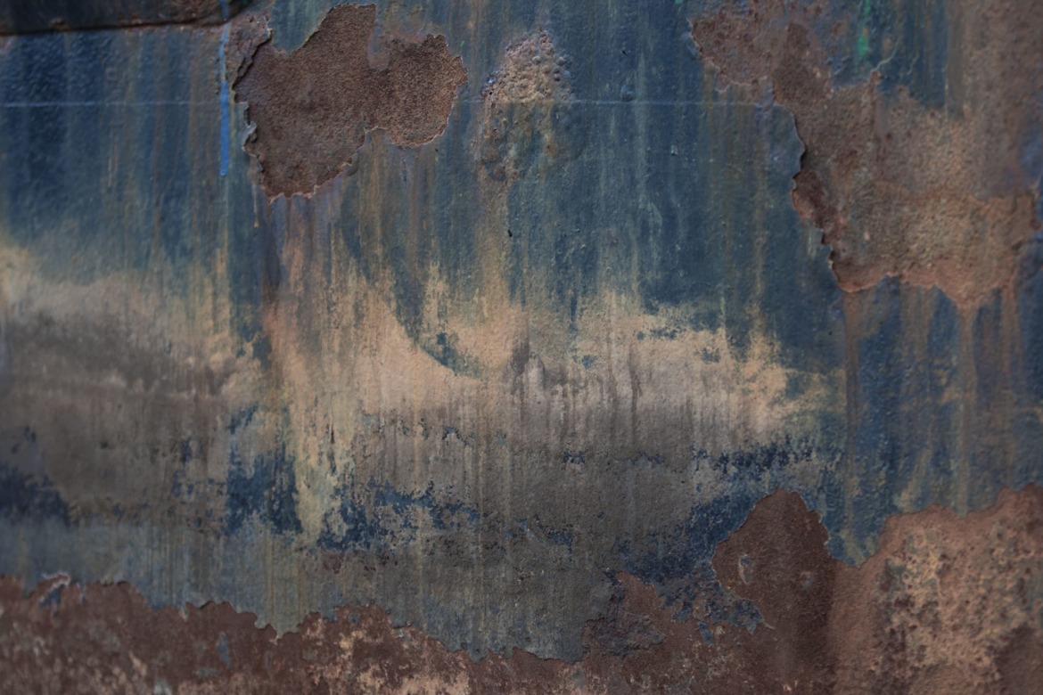 bateau fantôme sorti de la banquise  un drame....