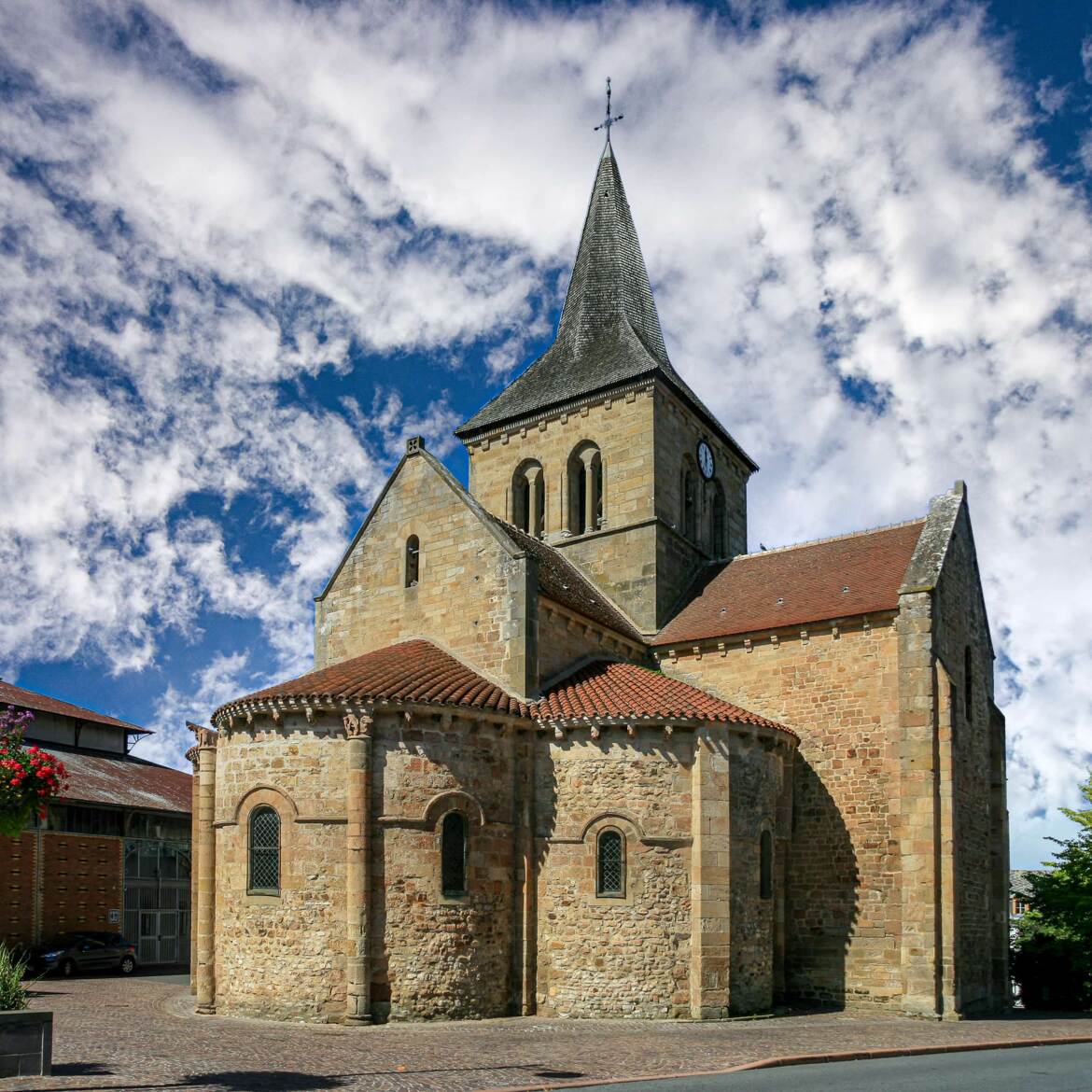 Archives ecclésiales : église de Lurcy-Lévis