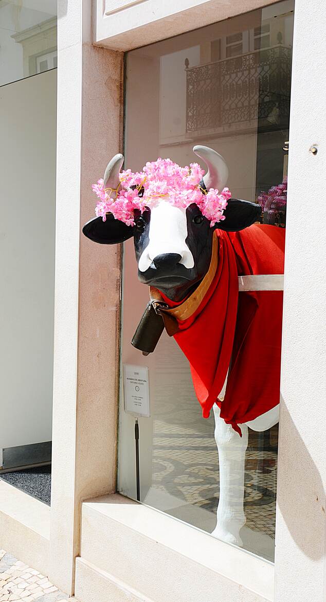 Vache fleurie