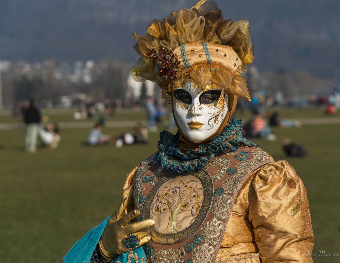 Ganté et masqué V2