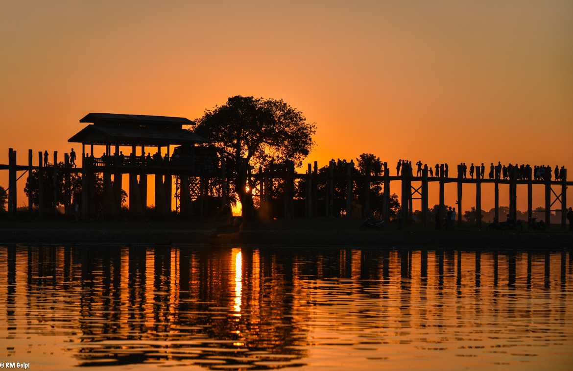 Coucher de soleil au pont U-Bein