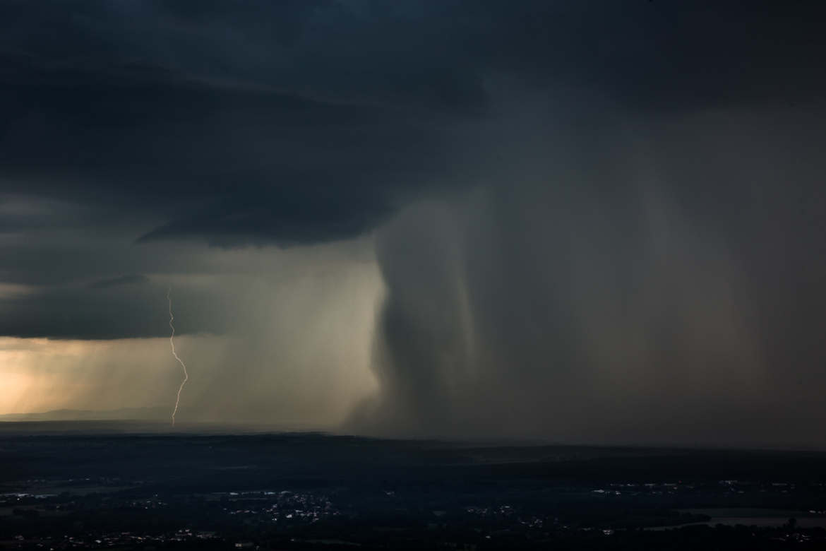 Rideau de pluie et impact