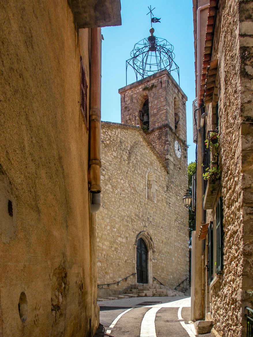 Une église Provencale