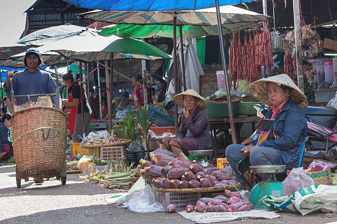 Sur le marché de Pakse