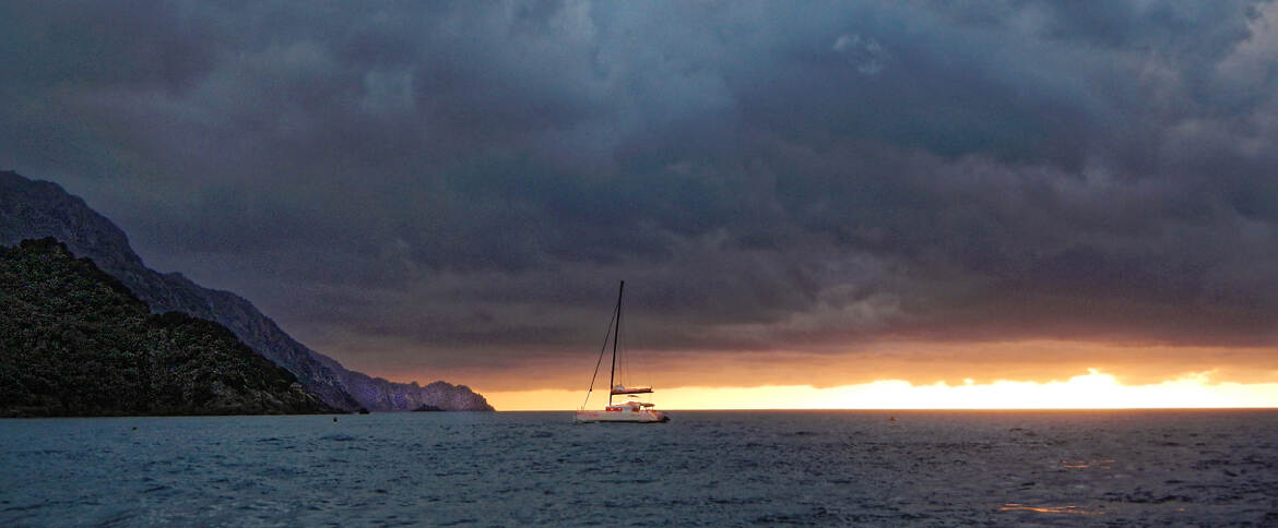 Ciel chargé sur la mer
