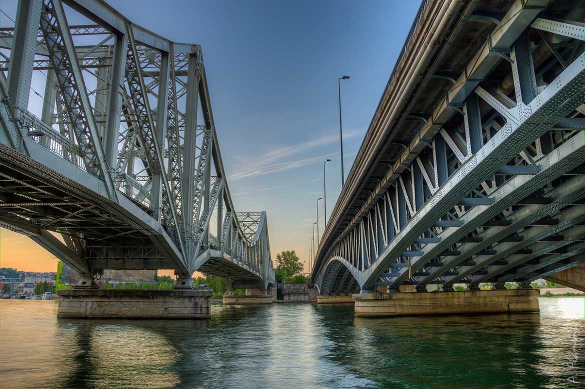 Sous les ponts de Saône
