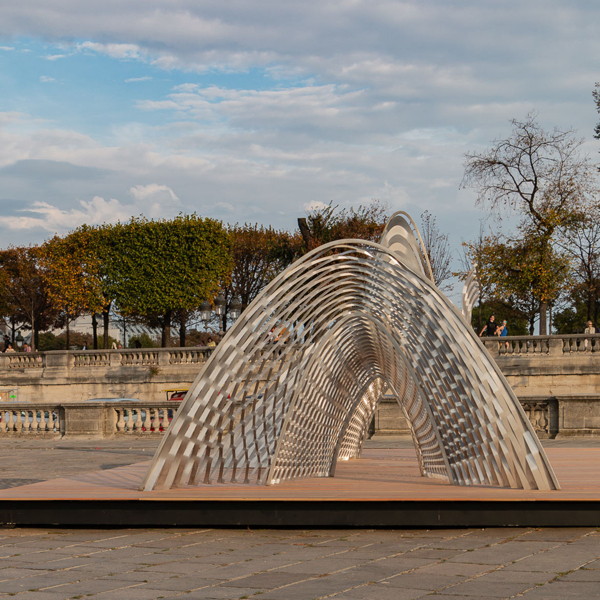 sculpture de X ? préparation expo place de la Concorde