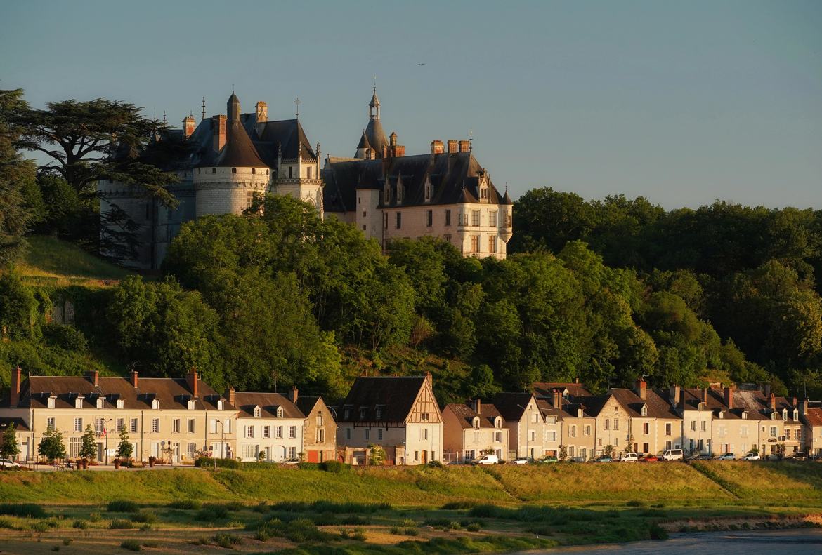 Chaumont-sur-Loire face au soleil