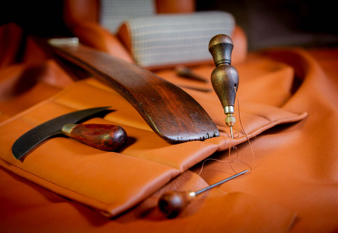 Le sellier-garnisseur