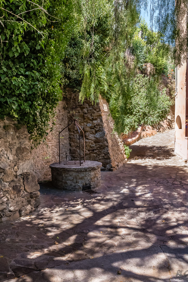 Bormes-les-Mimosas, ruelle