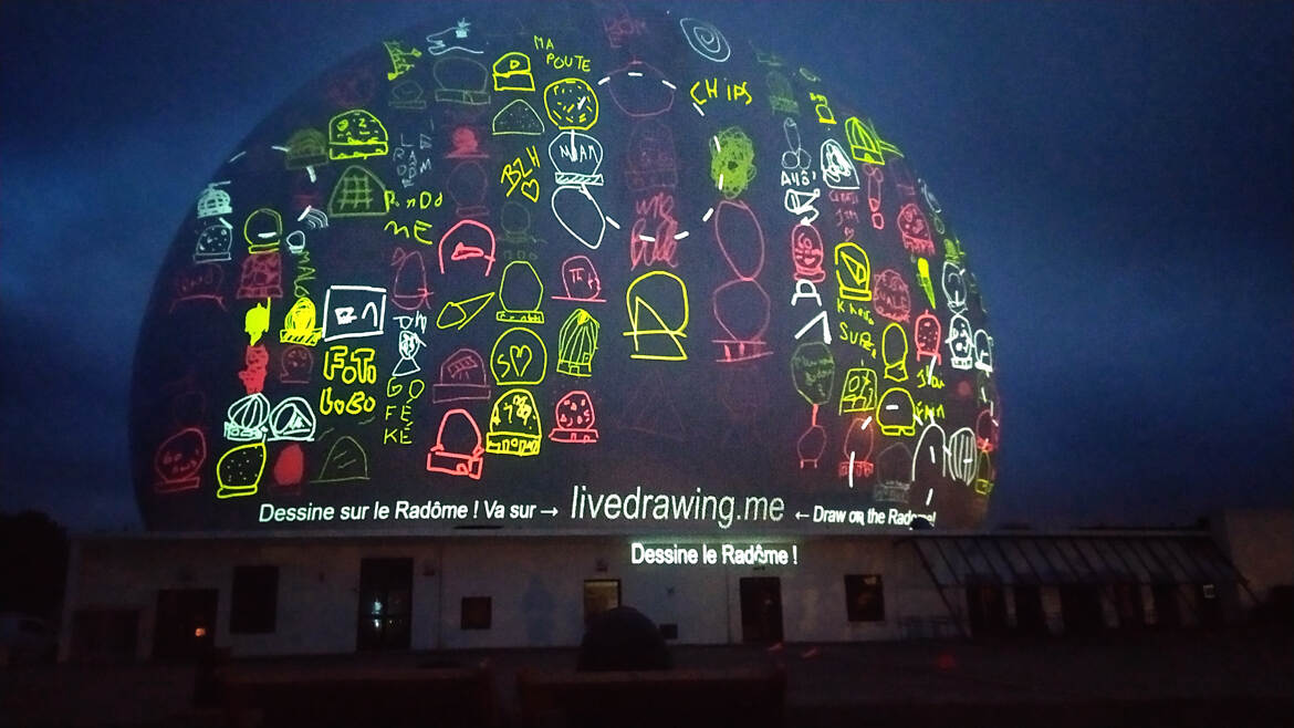 j'ai tagué "Fotoloco" sur le plus grand ballon du monde