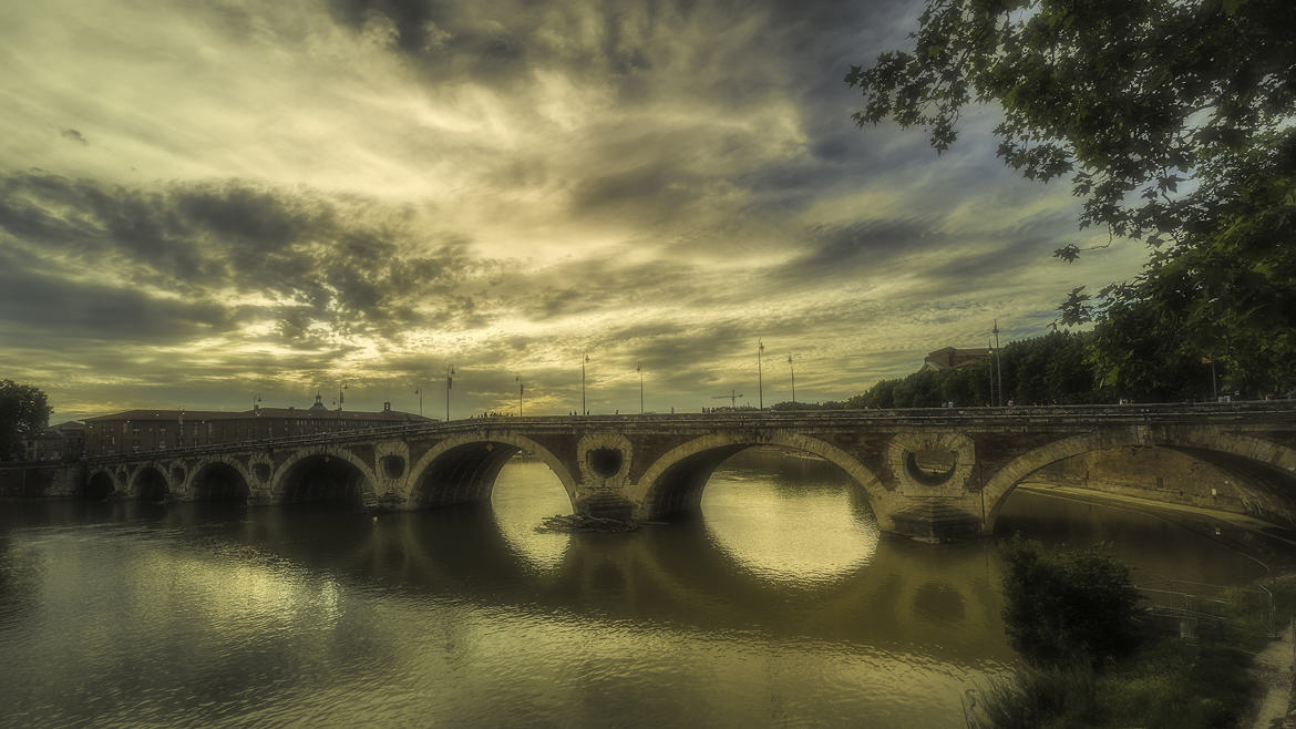 couchant pont neuf