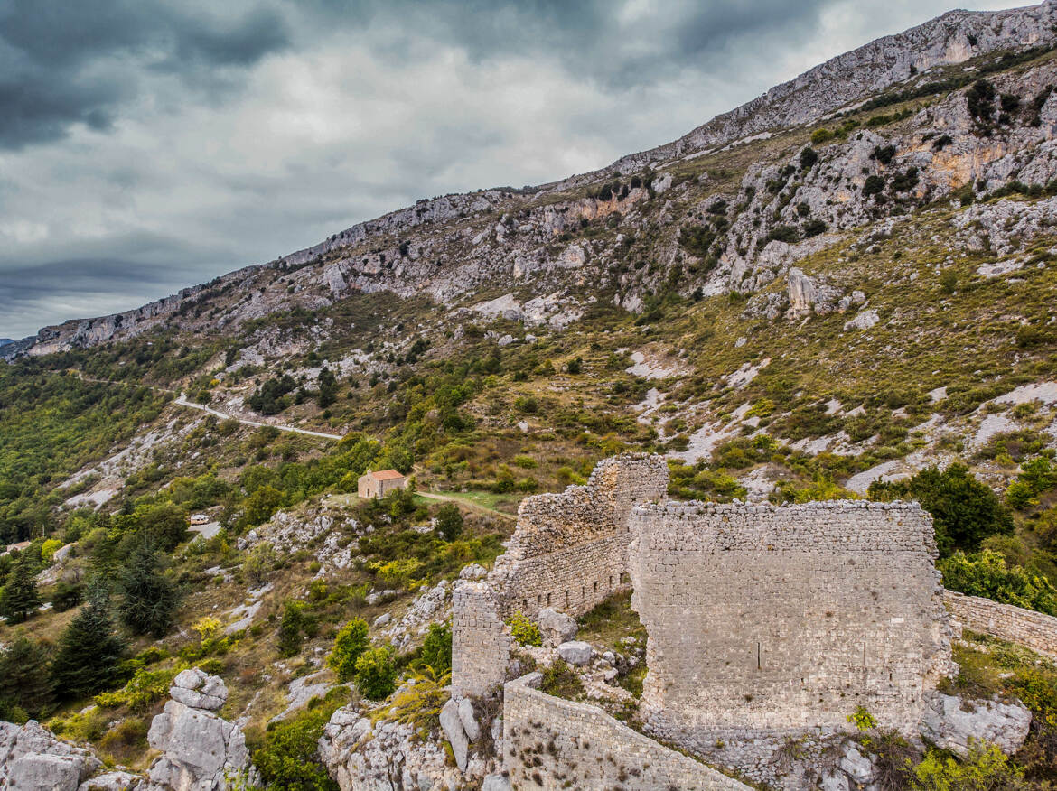 Hautes Gréolières ses ruines