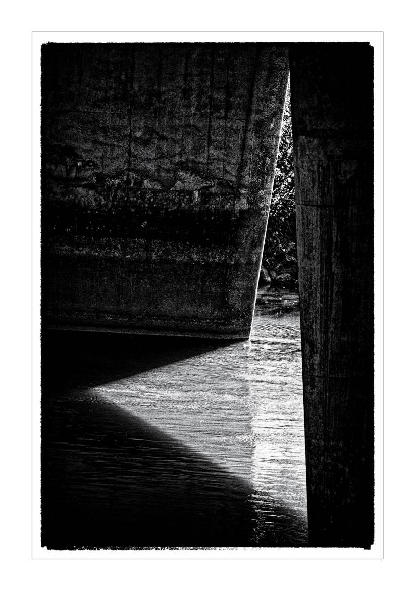 L’ombre trace ce que la lumière oublie !