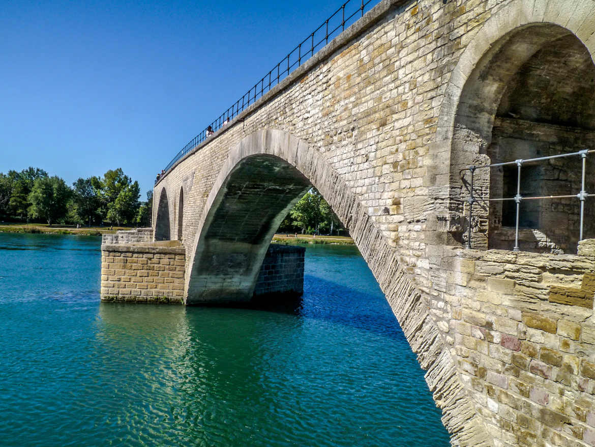 Structure du Pont d' Avignon