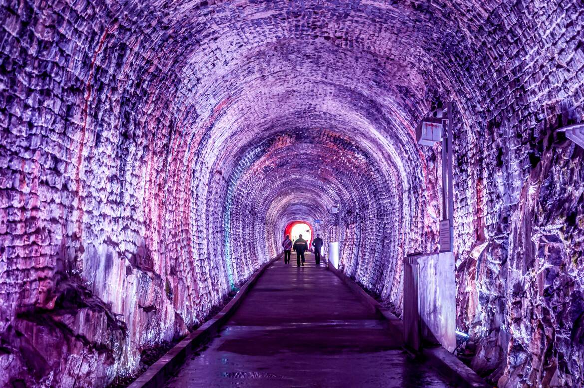 Le tunnel coloré