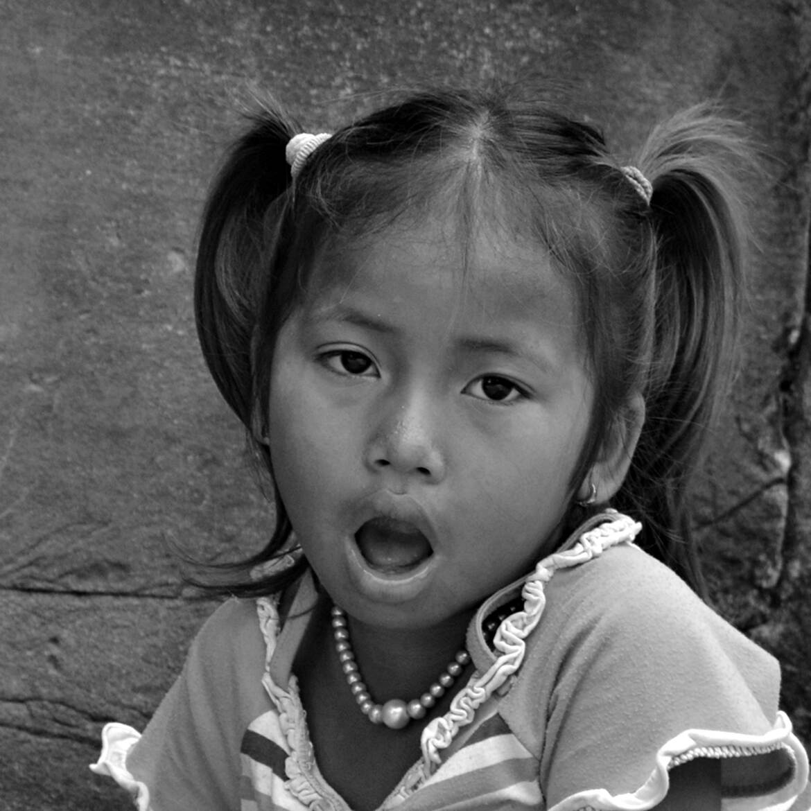 Seule au milieu des Temples d'Angkor