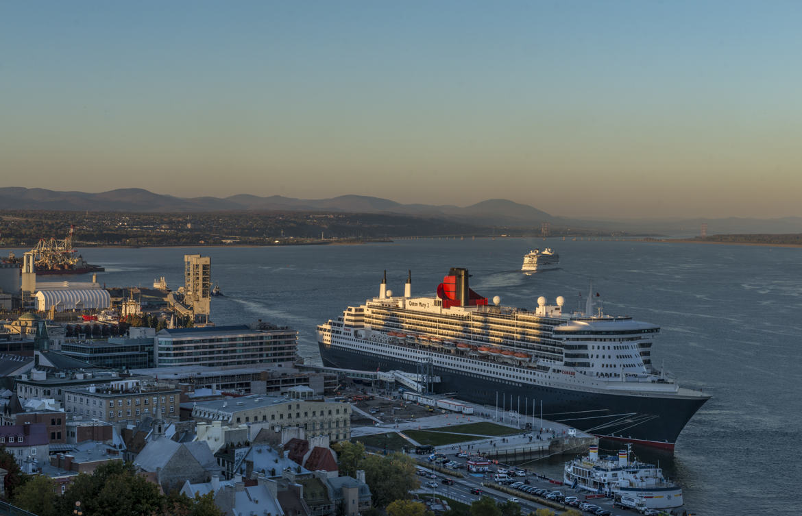 Le Queen Mary II au Vieux Québec