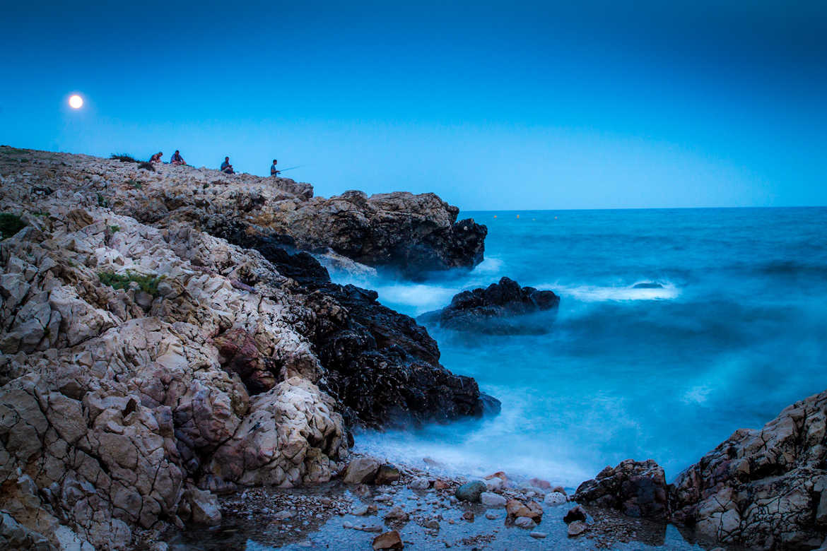 Concours Photo - Les Vacances - L heure bleue sur la cote bleue par sabernouk