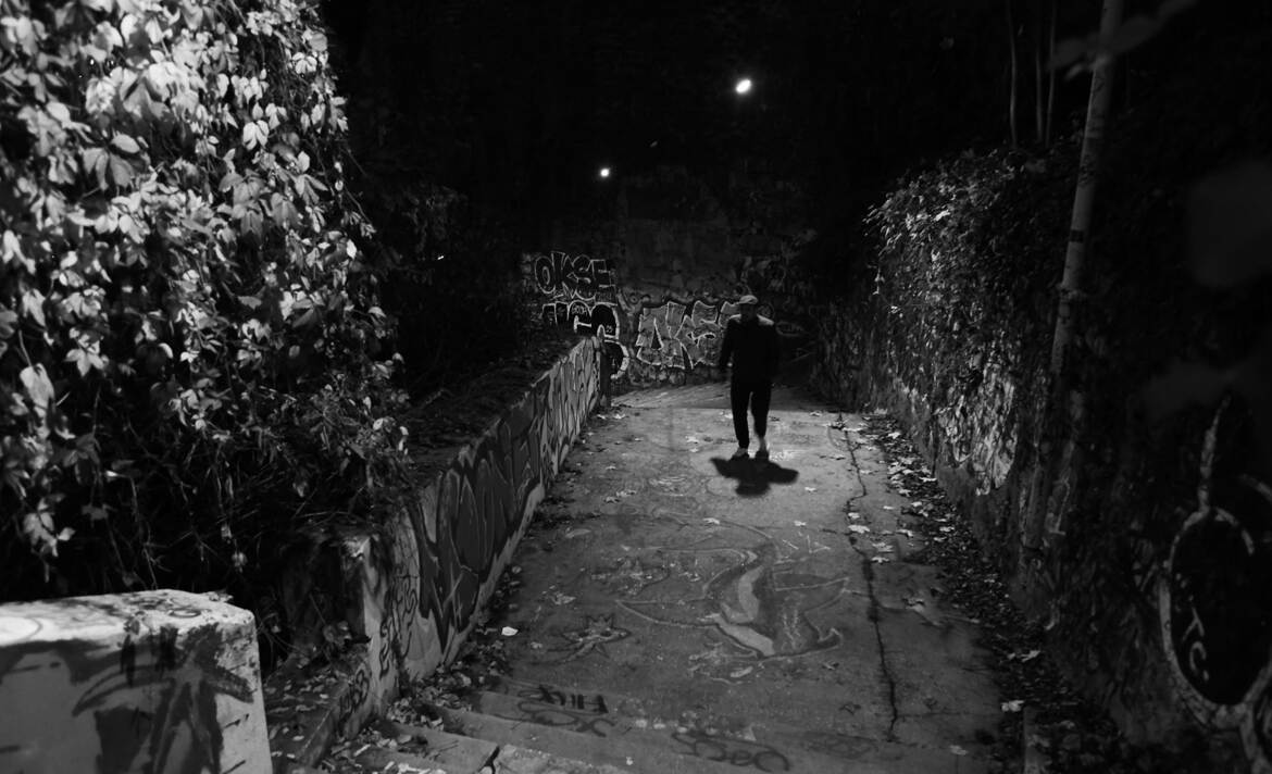 Le badaud à casquette