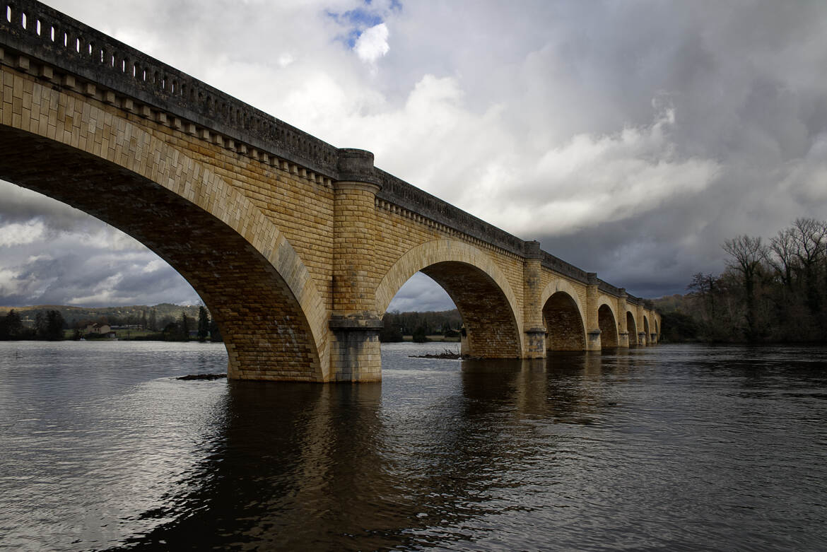 beaucoup d’eau a passé sous le pont