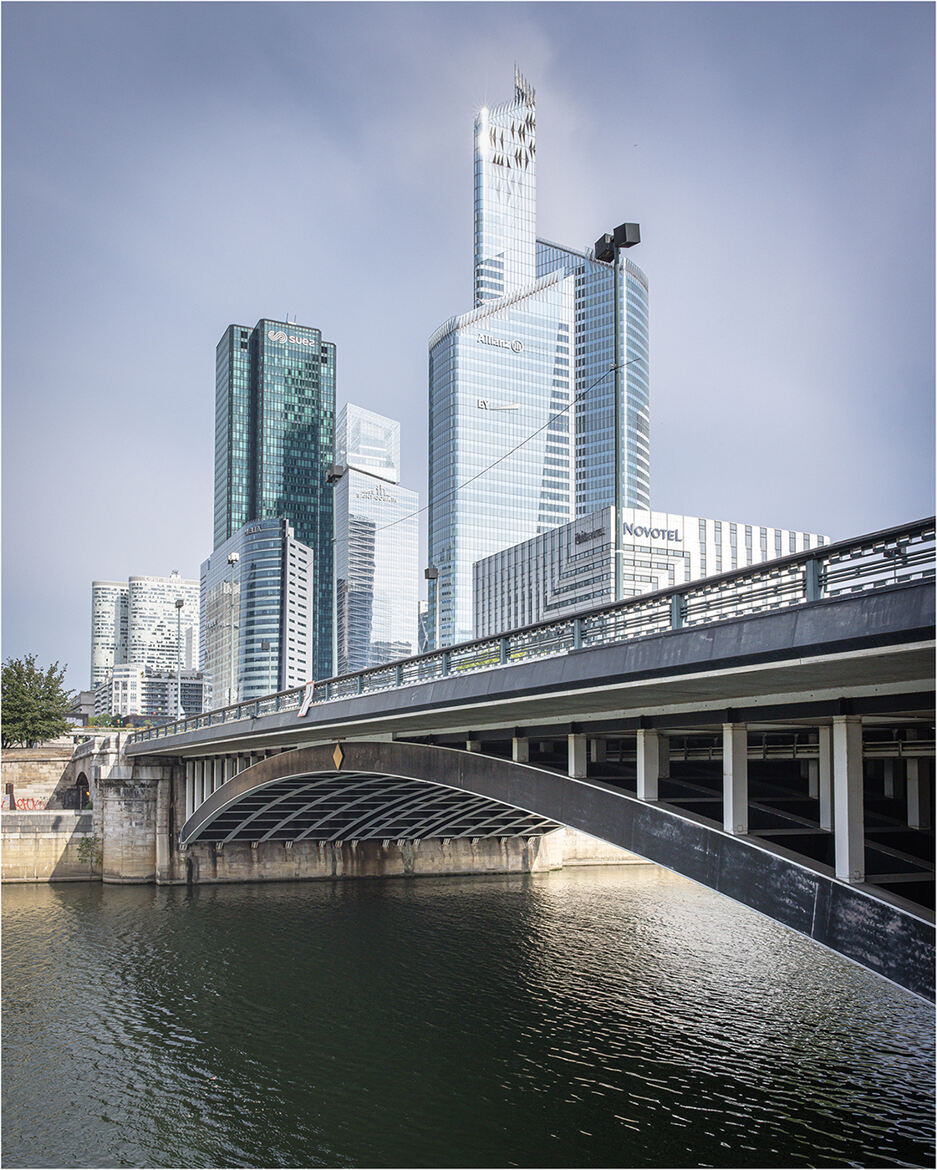 La Défense ..