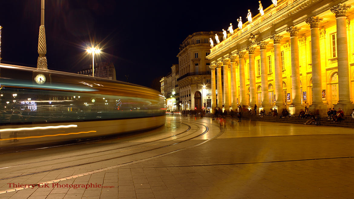 Bordeaux By night