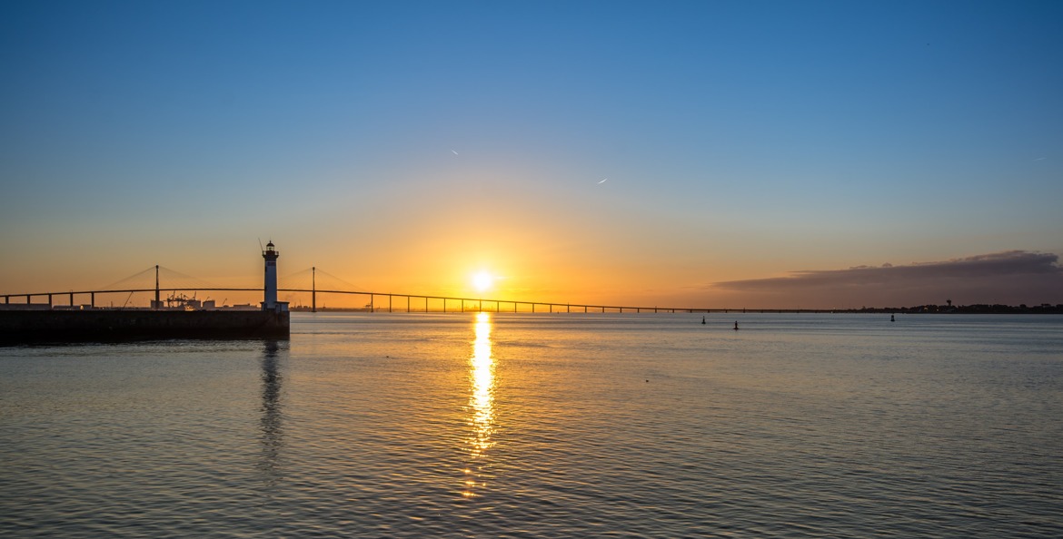 pont de St Nazaire au petit matin