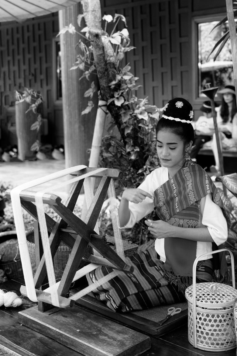 tisseuse de soie à Bangkok