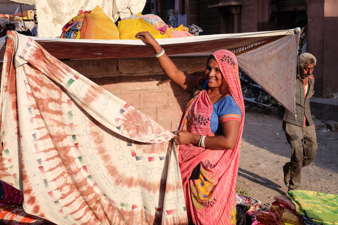 La vendeuse aux tissus Jodhpur