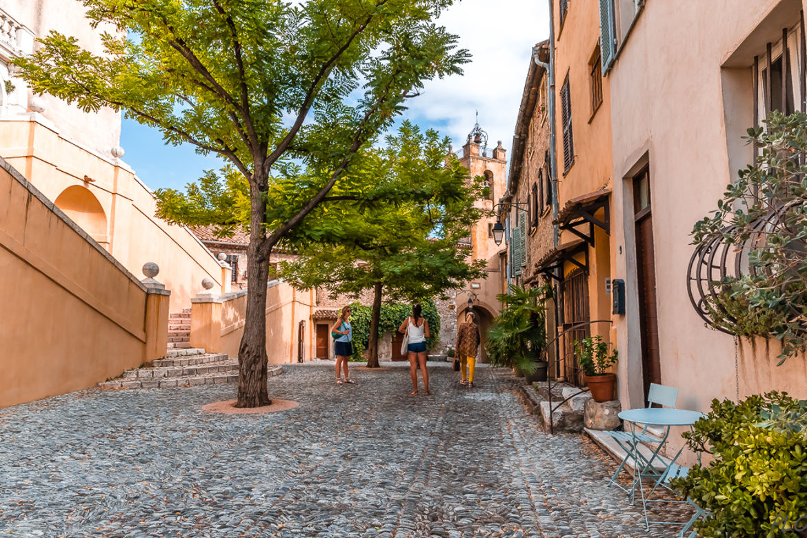 Le Haut-de-Cagnes, place