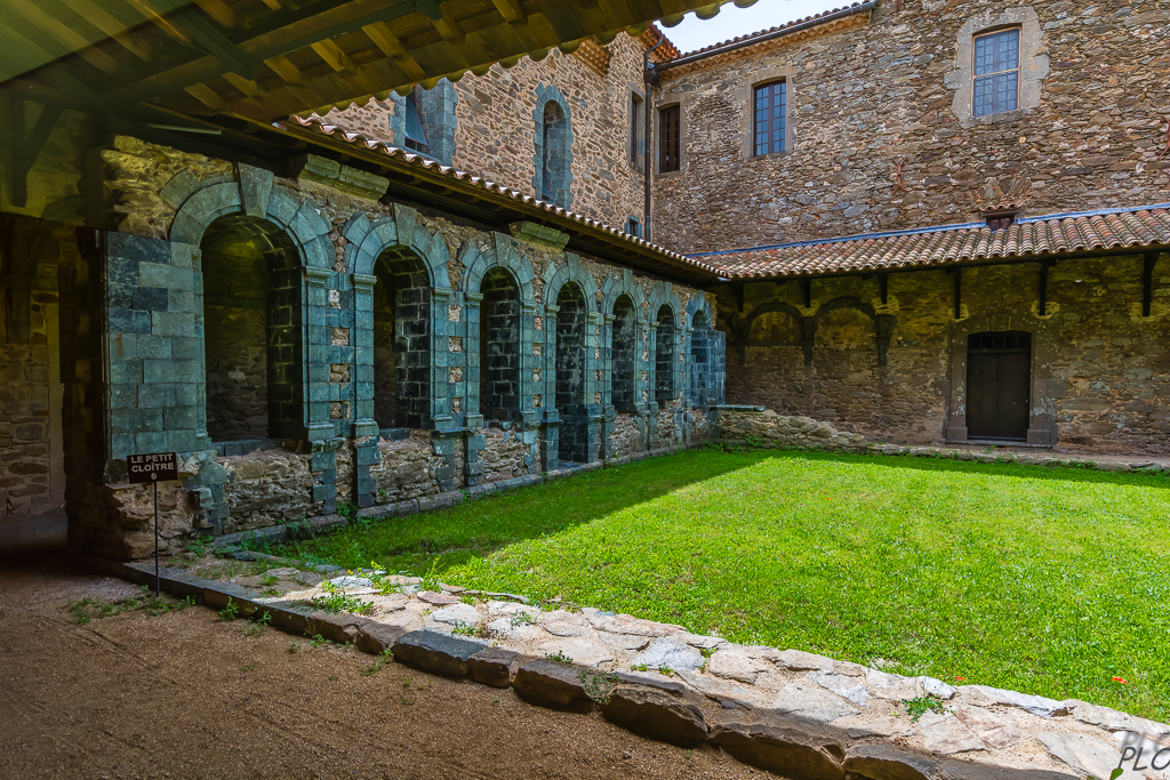 La Chartreuse de la Verne, le petit cloître