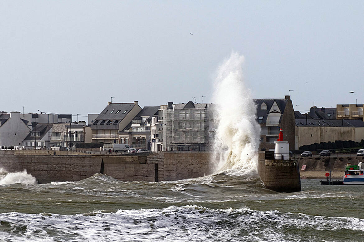Tempête "Nils" môle de port Maria Quiberon