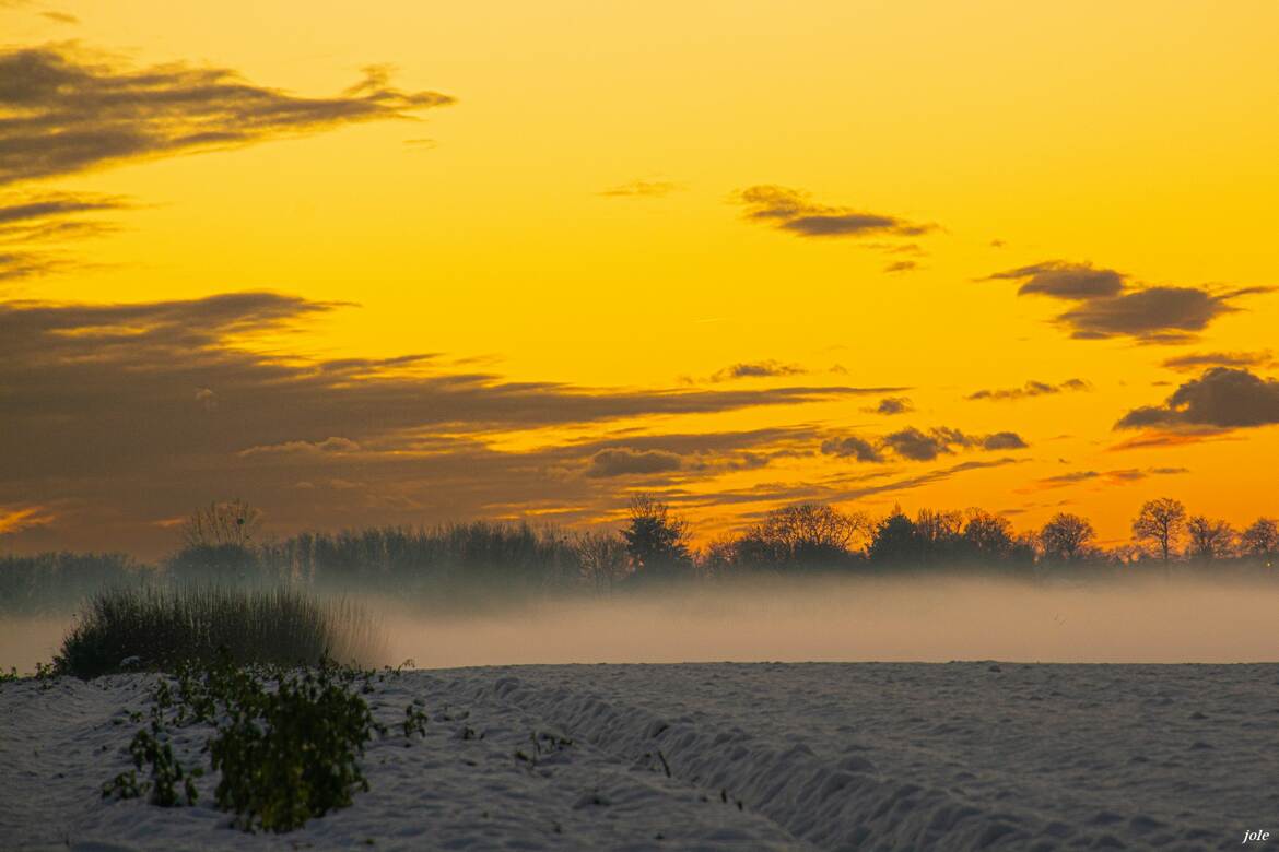 Couché de soleil enneigé