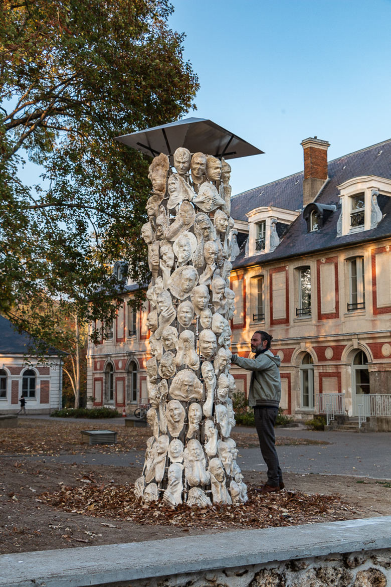 Fred MARTIN Colonne masques