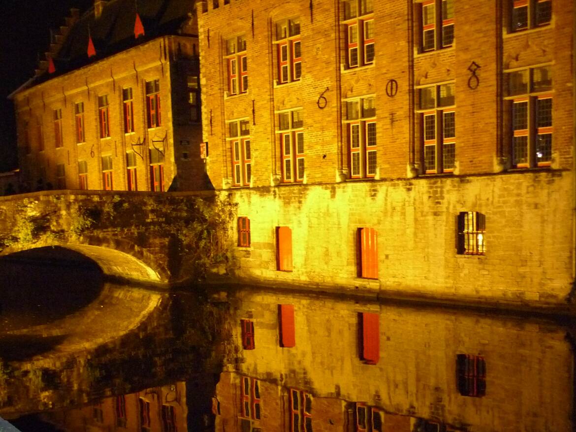 Bruges by night