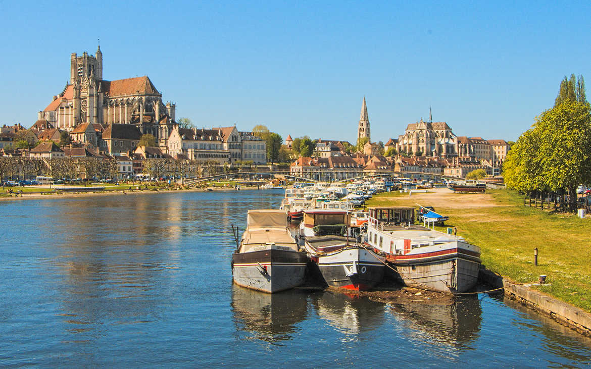 Auxerre vu du port