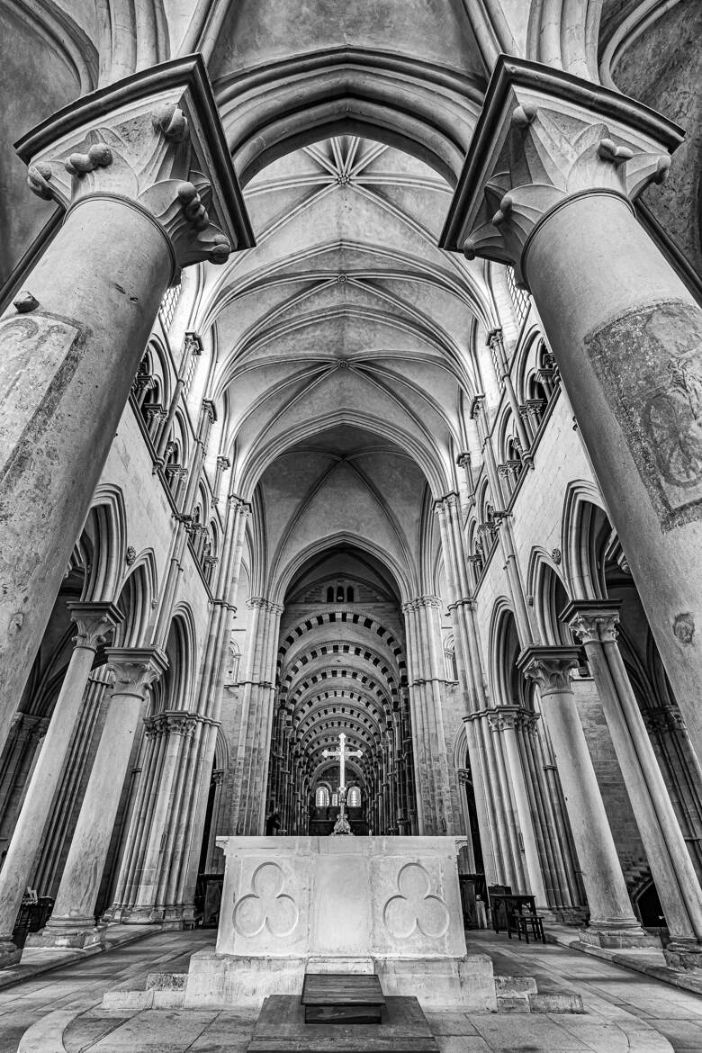 Archives ecclésiales : basilique de Vézelay (2)