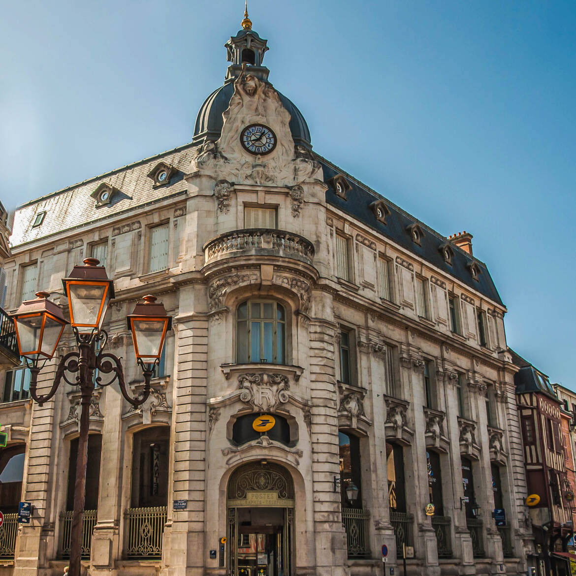 La Poste d' Auxerre
