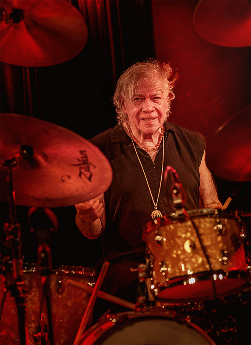 Magma au Triton III...