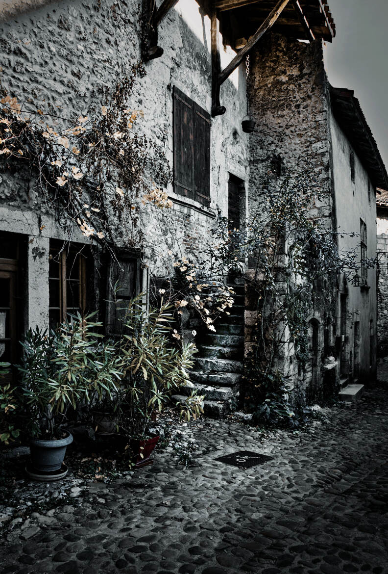 Fin d'après midi a Pérouges (autre version)