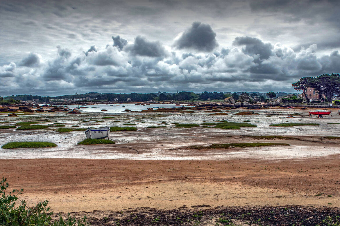 Ciel chargé , marée basse ...